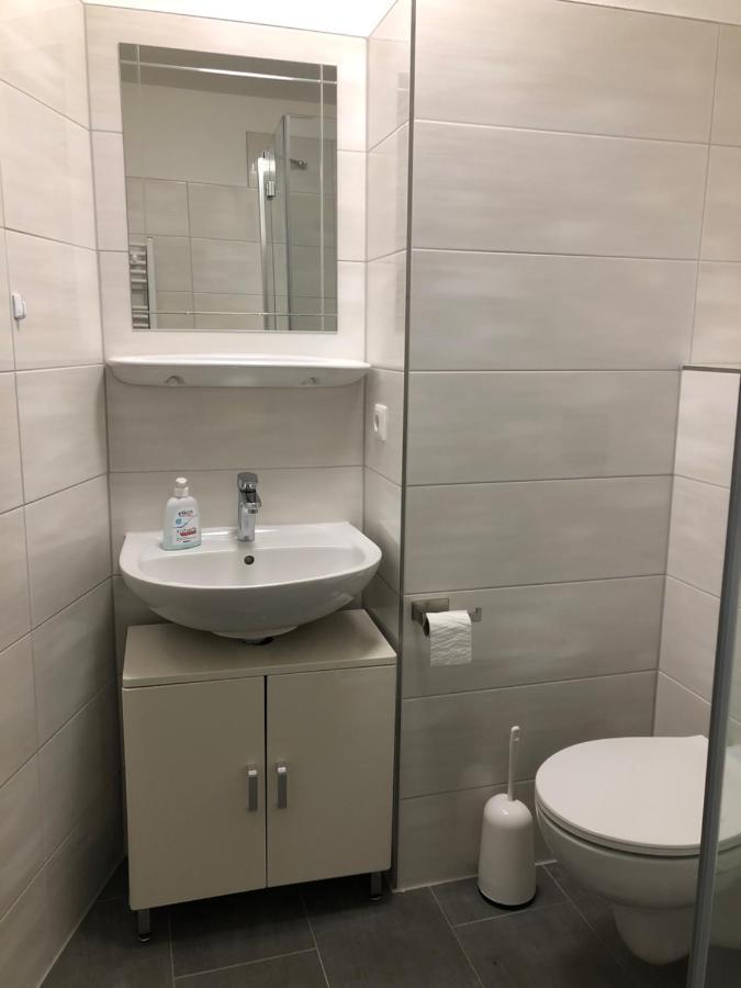 Ferienwohnung "Ankerplatz" Mit 2 Schlafzimmern ไรน์สแบร์ก ภายนอก รูปภาพ